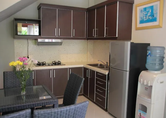 Villa Anyelir *