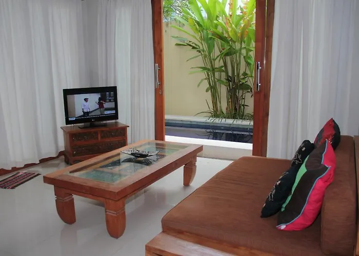 Anyelir Seminyak